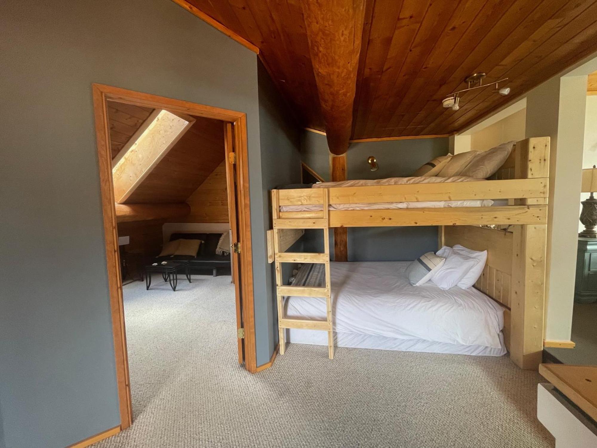 Mount Logan Ecolodge & Retreat Center هاينز جانكشن المظهر الخارجي الصورة